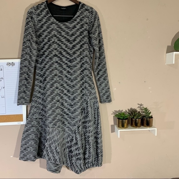 Nor Denmark Womens Gray Black Dress Asymmetrical Long Sleeves Distressed Size 2 - Picture 1 of 9
